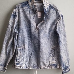 Denim acid wash pullover!